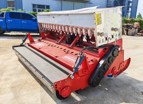 双轴旋耕播种施肥播种机+自传地轮